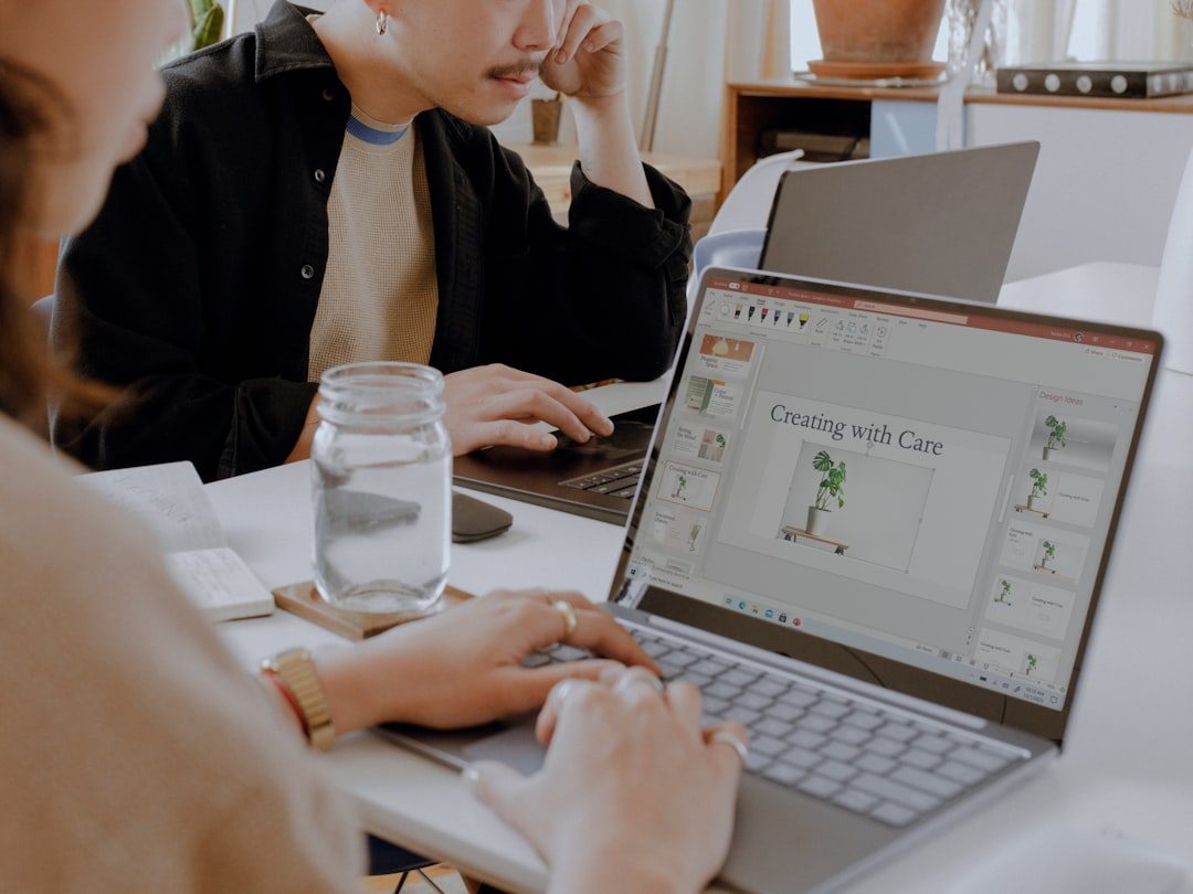 Logo eines B2B-Software-Teams